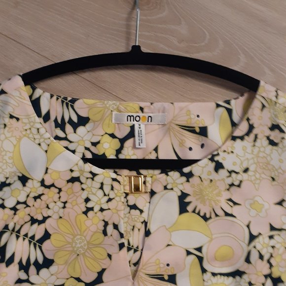 Moon dress - Picture 4 of 7